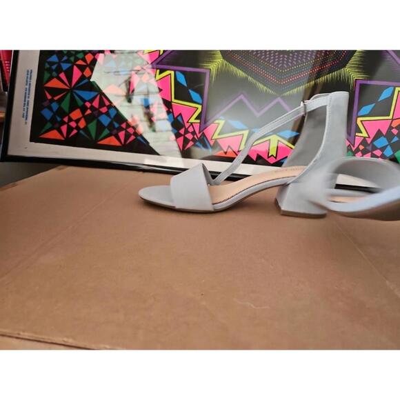 WOMENS London Fog LFW-NIKKI baby blue micro heel Size 8 M, cute - #00t - Picture 4 of 13